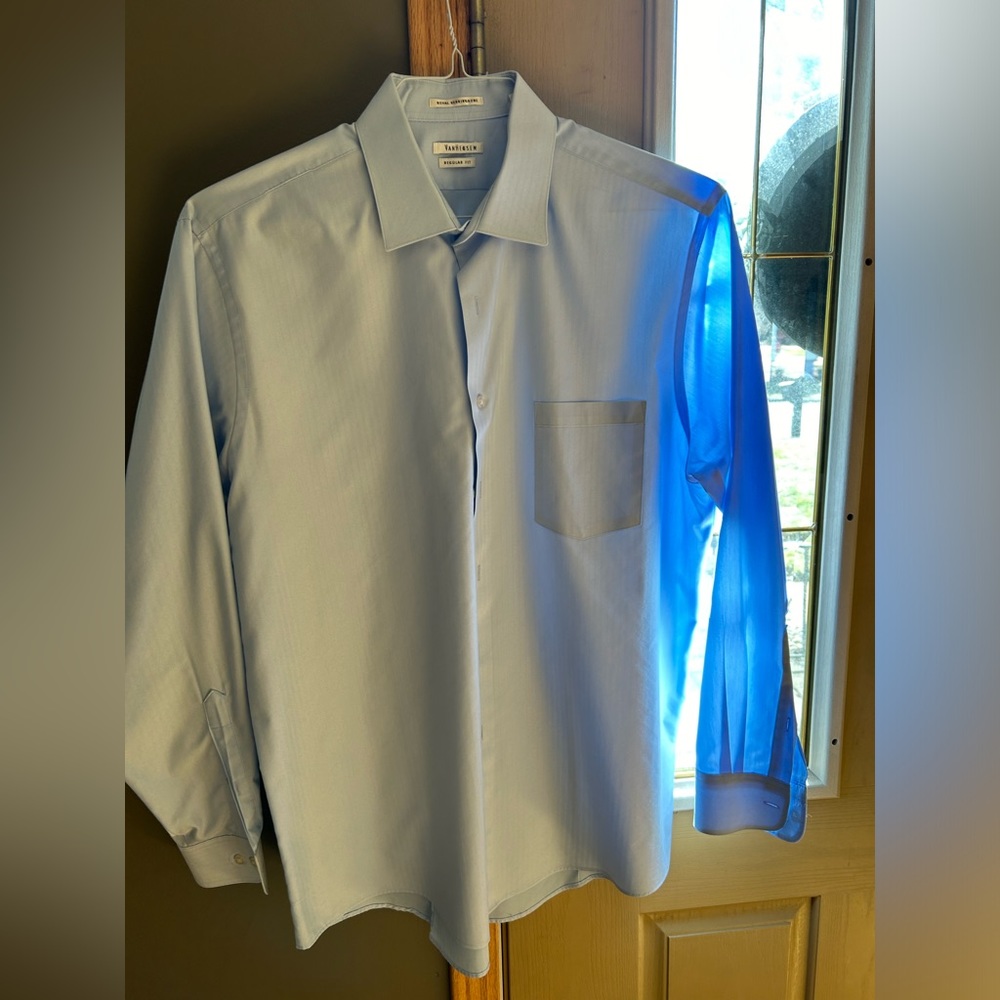 Men’s Van Heusen Dress shirt